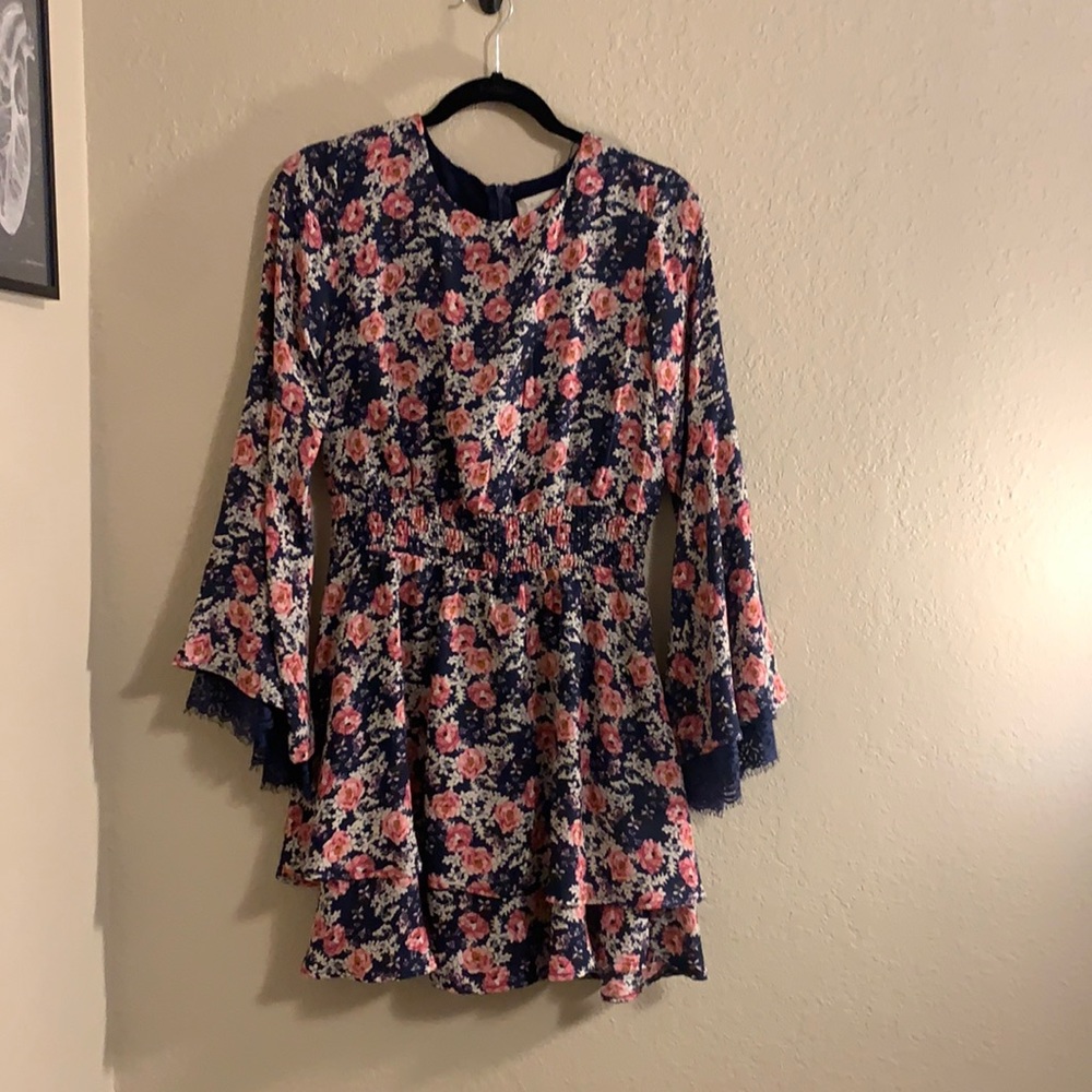 Long sleeve loose fitting dress